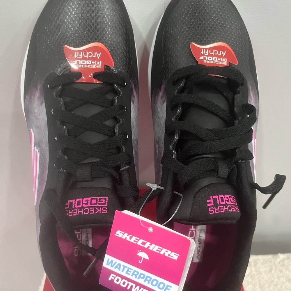 Skechers Arch Fit Go Golf Women's Black and‎ Pink Sneakers